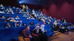 Kebersamaan Hangat Anak Asuh Panti Asuhan Aisyiyah 1 Surabaya Menonton Film *Children of Heaven* di Transmart Rungkut