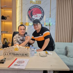Pererat Sinergitas Media dan Kepolisian, Penasehat KWI Abah Samsul Silaturahmi dengan Kasat Resnarkoba Polres Tanjung Perak