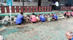 Wujudkan Lingkungan Sehat dan Asri, Warga Binaan Gotong Royong Bersihkan Area lapas Batang
