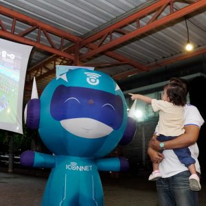 PLN Icon Plus Jatim Hadirkan Nonton Bareng Bola Gembira 2026 Bersama ICONNET, Pererat Kebersamaan dengan Masyarakat