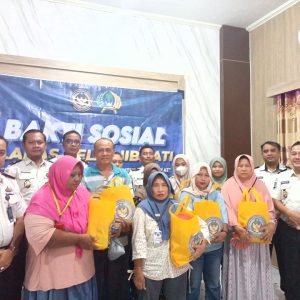 Lapas Pati Salurkan Bantuan Sosial kepada Keluarga Warga Binaan sebagai Wujud Kepedulian