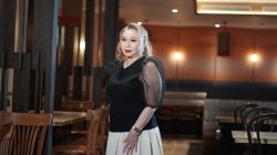 Tak Sekadar Nostalgia, Ria Resty Fauzy Hadirkan Karya Baru di 40 Tahun Berkarya