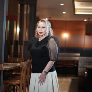 Tak Sekadar Nostalgia, Ria Resty Fauzy Hadirkan Karya Baru di 40 Tahun Berkarya