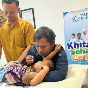 Momentum Muharram 1448 H, YBM PLN UIP JBTB Salurkan Zakat Lewat Program Khitan Sehat dan Kado Muharram