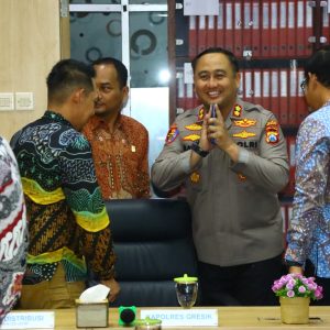 Polres Gresik Terima Penghargaan Tertinggi dari PLN UID Jawa Timur Usai Ungkap Kasus Pencurian Kabel Listrik