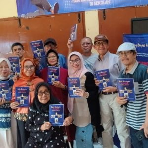 Apresiasi Untuk Komunitas Penulis AWS Kampus Kapasari (KOMPAKS)