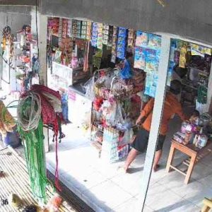 Nekat Curi Hp Hingga Terekam CCTV saat Beraksi, Pelaku Pasrah Saat Diciduk Satreskrim Polres Bangkalan