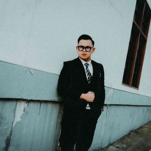 Yaqin Rilis Album Debut “Kebiasaan”, Memoar Musikal tentang Kota, Cinta, dan Kehilangan