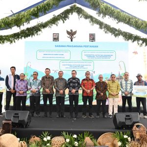 BANK INDONESIA SE-BALINUSRA DUKUNG KETAHANAN PANGAN MELALUI PENYALURAN BANTUAN SARPRAS PERTANIAN MODERN