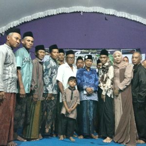 Silaturahmi Lintas Tokoh Warnai Walimatul Khitan Ahmad Reza F. di Sarirejo