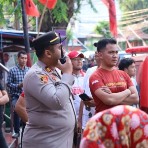 Semarak HUT RI ke-81, Kapolres Gresik Hadiri Jalan Sehat dan Pastikan Pengamanan Berjalan Optimal