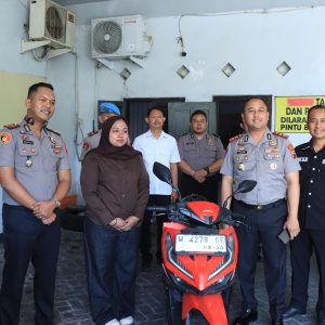 Polsek Cerme Ungkap Kasus Curanmor di Parkiran Minimarket, Korban Senang Motornya Kembali