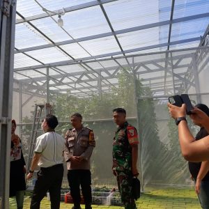 Dukung Asta Cita, Polres Pelabuhan Tanjung Perak Berdayakan Kelompok Tani Tanam Golden Melon