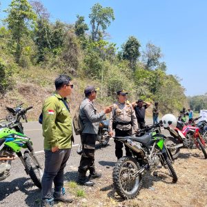 Polres Malang Gencarkan Deteksi Dini Karhutla, Sisir Area BKPH Sengguruh di Bantur