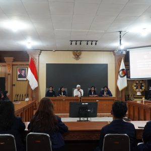 Edukasi Demokrasi Kampus, KPU Bali Fasilitasi Pembekalan Panitia Pemilu Raya FISIP Unud