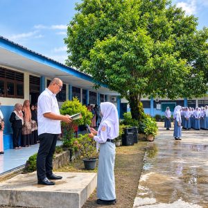 Danu Prayitno, Beri Penghargaan Siswa SMK Jaya Krama Peraih Emas Dan Perak Kejuaraan Pencak Silat
