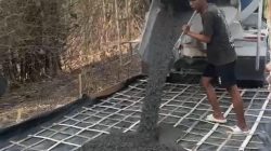 Semangat Gotong Royong, Swadaya Masyarakat Bangun Jalan Dusun Kloykoi Desa Daleman Sampang Madura