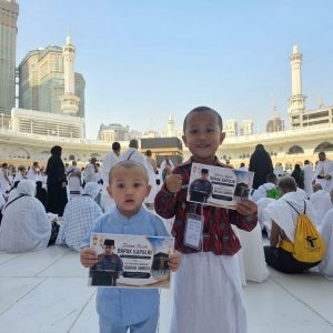 Terinspirasi Slogan PRESISI, Kapolri Berangkatkan Ulil & Attar Umroh Gratis