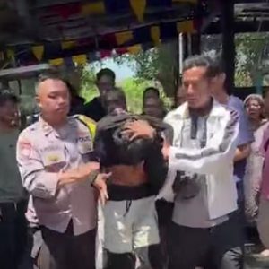 Kepergok Hendak Curi Motor di Sidotopo Wetan Surabaya, Terduga Pelaku Dikejar Warga hingga Sembunyi di Toko