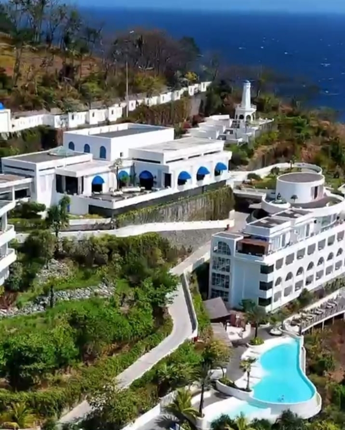 Perpaduan Mediterania Modern dan Tropis Lombok Jadi Identitas Royal Avila Malimbu