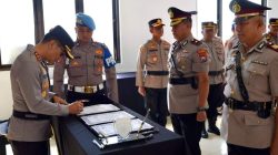 Kapolresta Banyuwangi Pimpin Serah Terima Jabatan Anggotanya