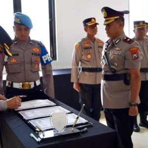 Kapolresta Banyuwangi Pimpin Serah Terima Jabatan Anggotanya