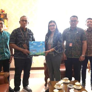 PLN dan DLHK Badung Jajaki Infrastruktur Listrik untuk Truk Pengangkut Sampah