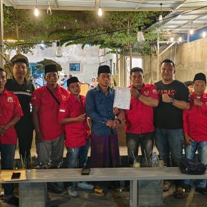Pembentukan DPAC MADAS SEDARAH Gubeng Resmi Dikukuhkan, DPC Surabaya Serahkan SK Kepengurusan