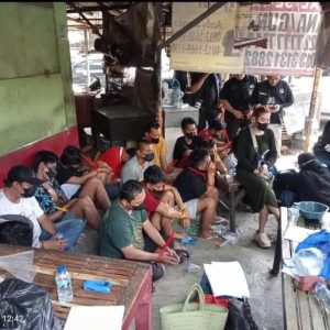 Polda Jatim dan Tim Gabungan Lakukan Penindakan dan Penegakan Hukum Narkoba di Jalan Kunti Surabaya