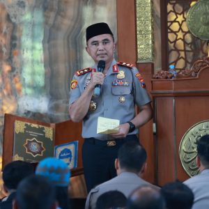 Gelorakan Semangat ‘Jogo Omah’, Kapolda Jatim Tekankan Polisi Bersama Masyarakat Jaga Kamtibmas