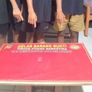 Rumah Kos di Kandai Dua Tempat Penjualan Sabu, Tiga Tersangka Status Pelajar Di Bekuk Tim Opsnal Polres Dompu.
