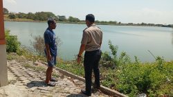 Polsek Duduksampeyan Cek Tambak Ikan di Desa Kawistowindu, Dukung Ketahanan Pangan Nasional