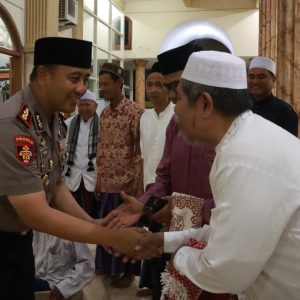 Kapolres Gresik Gelar Safari Subuh, Ajak Warga Jadi Polisi bagi Diri Sendiri